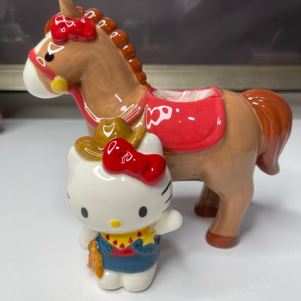 Hello Kitty Cowgirl Ceramic
